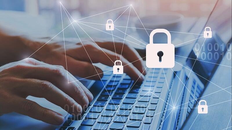 Cybersicherheit_iStock (©istock/anyaberkut)