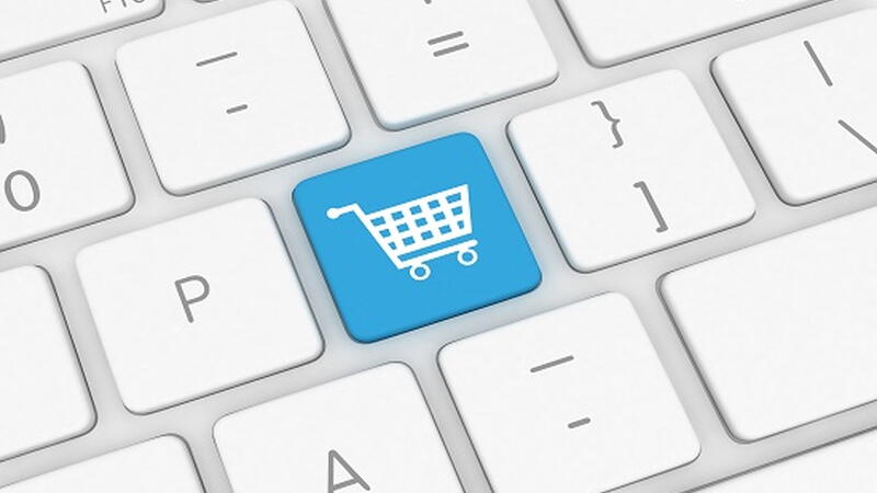 eCommerce (©istock/alexsl)